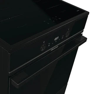 Cuisinière induction Hisense HEITS5D70BPMPG